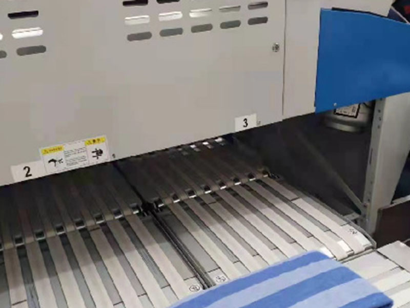 铜川巾类折叠机-01